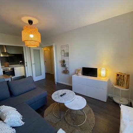 Apartamento A Un Paso De La Playa En Ares Con Piscina Y Parking Exterior photo