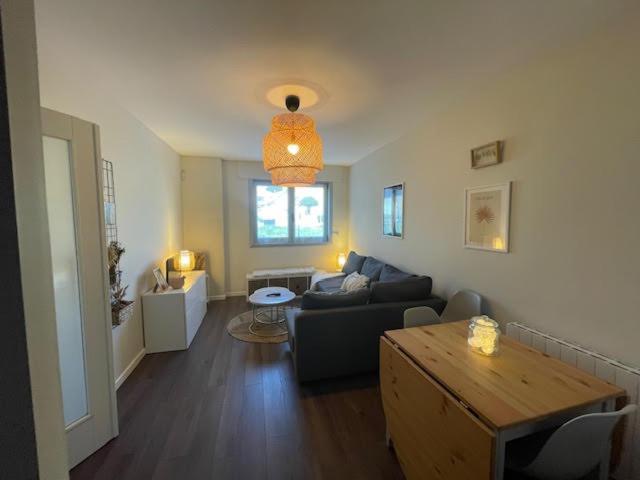 Apartamento A Un Paso De La Playa En Ares Con Piscina Y Parking Exterior photo